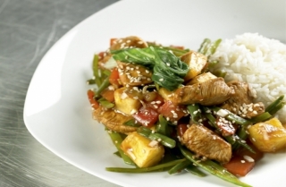 Pollo agridulce con verduras